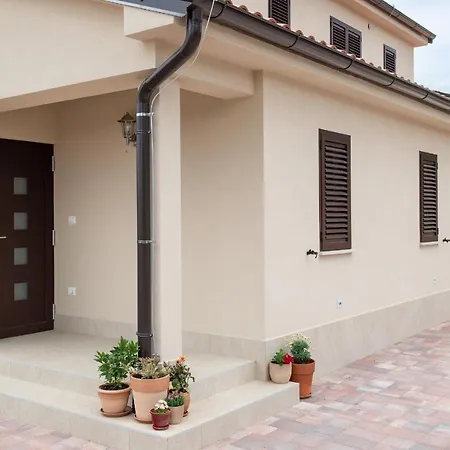 Lipa Draga Guest house *